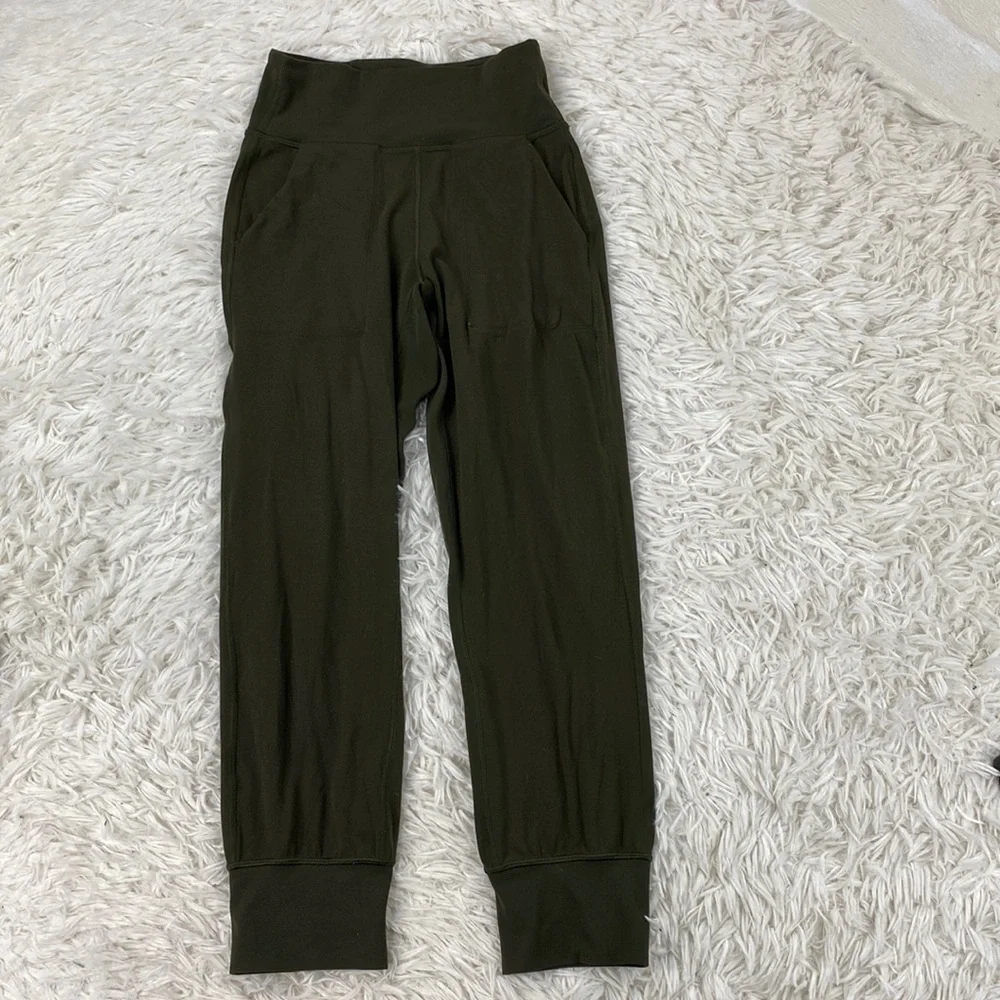 Lululemon Align Jogger Crop *23